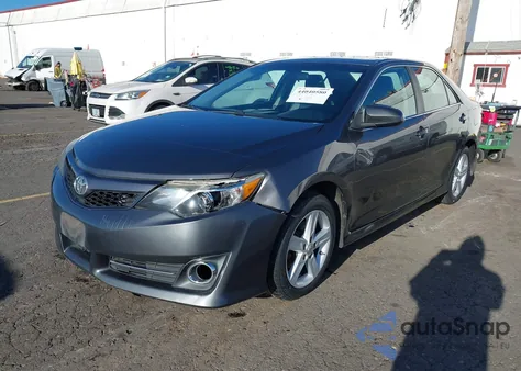 2012 Toyota Camry Se z USA, uszkodzony, nr VIN 4T1BF1FK6CU145638